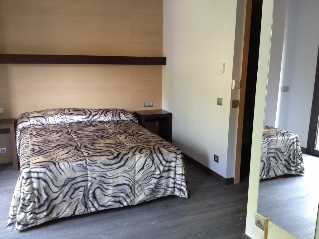 Hotel 9 Sant Antoni Ribes De Freser Cameră foto